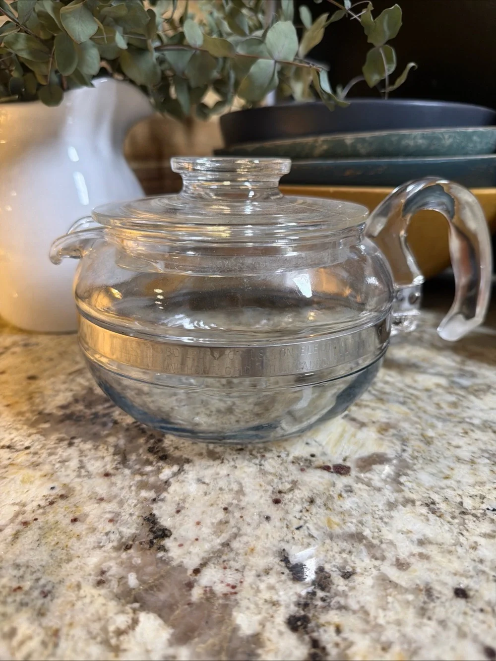 Vintage Pyrex Flameware Glass Teapot 6-Cup Stovetop Kettle with Lid & 1 Without